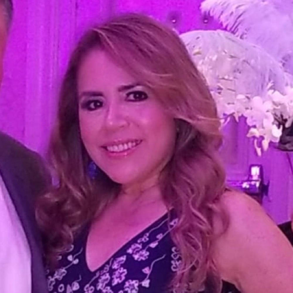 Meet your Posher, Ana maria